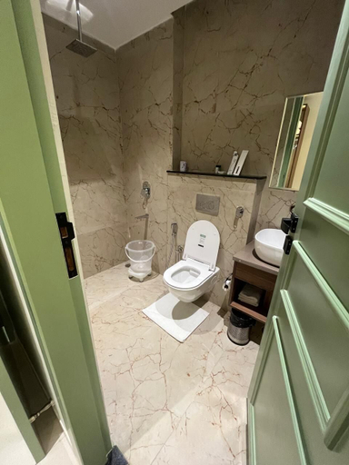 Bathroom 4, Hotel Central Park Inn, Dehradun