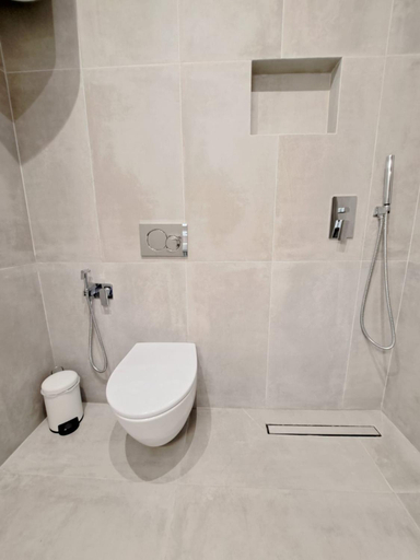 Bathroom 2, Iris Apartments, Vlorës