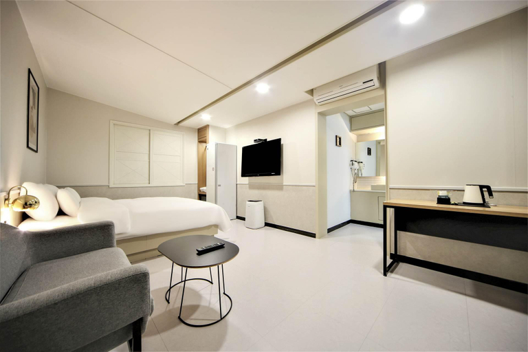 Bedroom 4, No. 25 Gyeongju Bulguksa Branch, Gyeongju