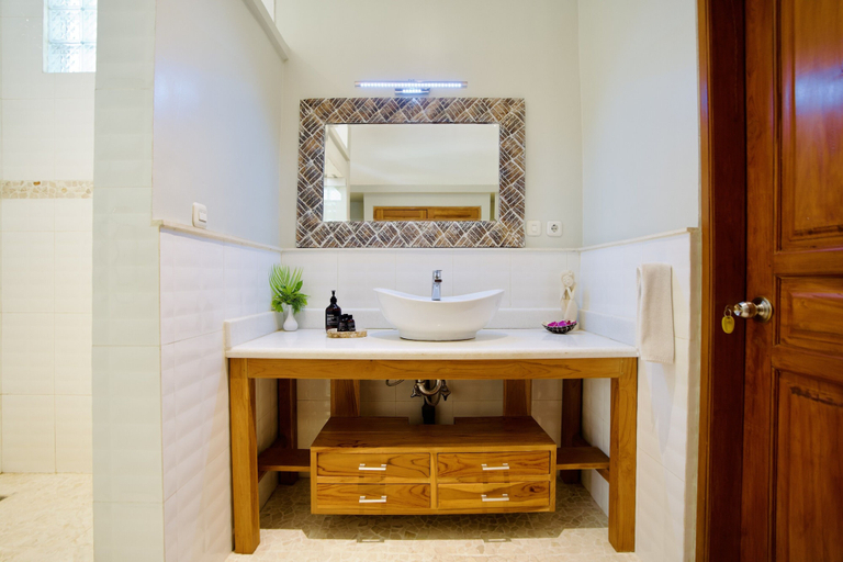 Bathroom 4, Poinciana Resort Bali, Buleleng