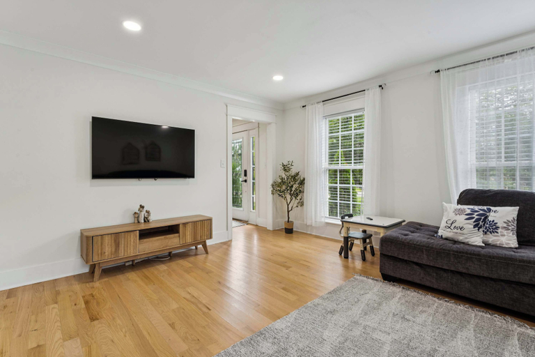Living area 5, Cape Cod Pet-friendly Home, Mecklenburg