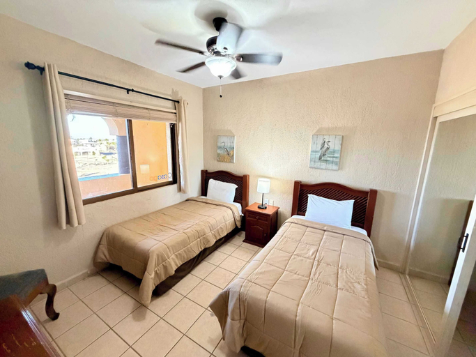 Room 4, Princesa Resort E-506 Three Knots Clean Chic Ocean Front Condo, Puerto Peñasco