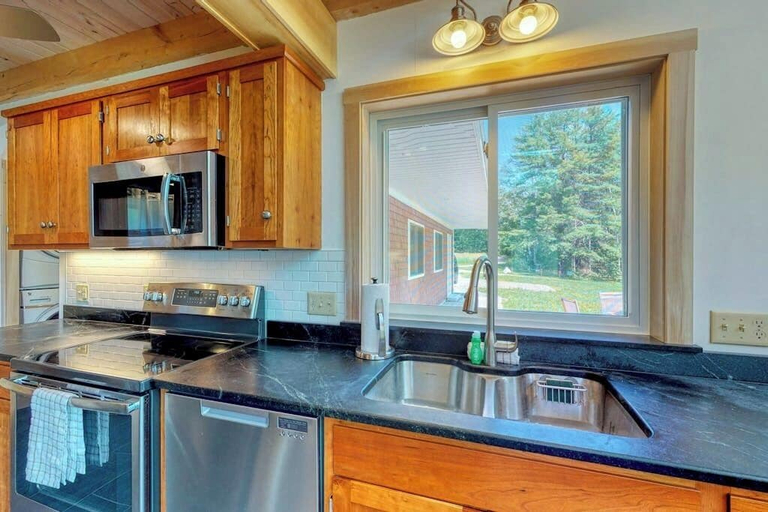 Private kitchen 4, Bayfront Home With Gorgeous Water Views, Dock, Outdoor Patio, Fireplace, Sagadahoc