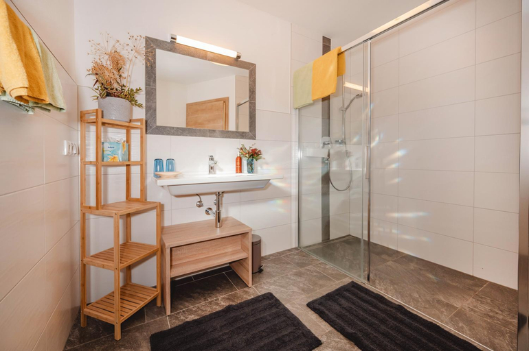 Bathroom 2, Landhaus Gerstgraser, Zell am See