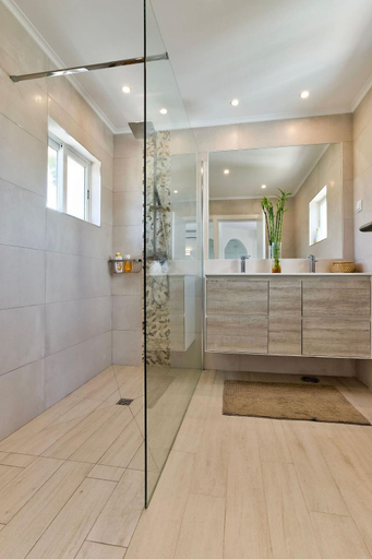 5, 66 ADM Clara Beautifully Renovated Villa, Lagoa