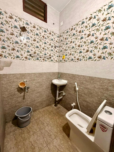 Bathroom 5, Heaven Villa, Viluppuram