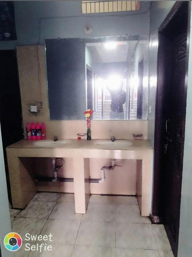 Bathroom, Green House Residential Hotel, Chittagong