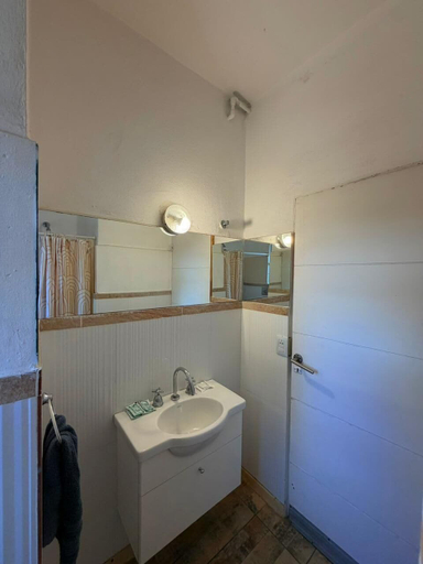Bathroom 5, Carod Espacio Serrano, Colón