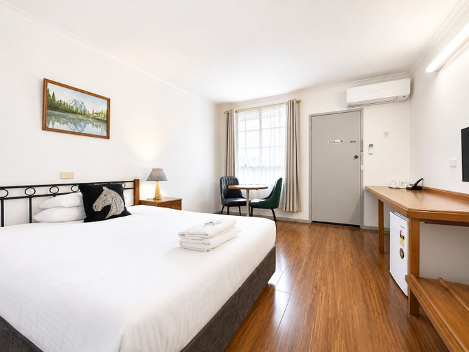 Bedroom 2, Beaconsfield Lodge Motel, Cardinia - Pakenham