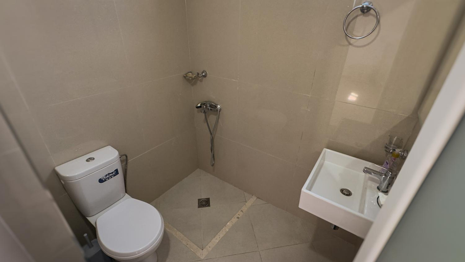 Bathroom 3, Vila Taku, Sarandës