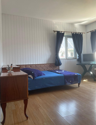 Others 3, Casa Family, Tuzla