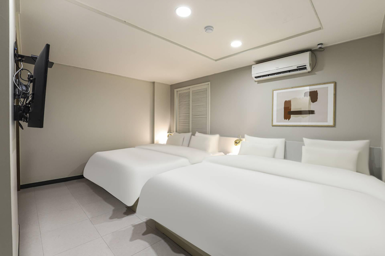 Bedroom 2, No. 25 Gyeongju Bulguksa Branch, Gyeongju