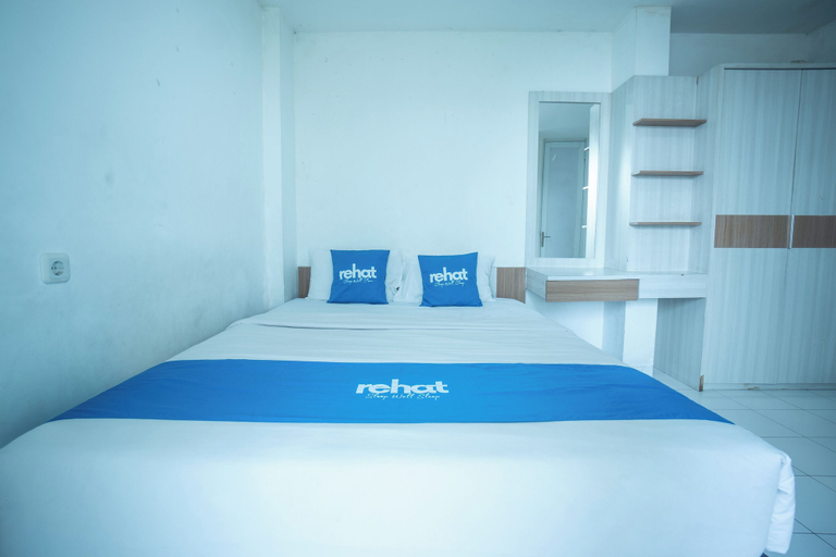 Room 4, Rehat at Alamanda 7 Syariah Guest House, Bandung