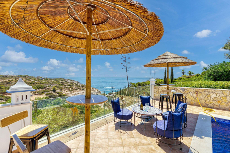 2, Casa Beatriz Magnificent Villa Just a few Steps, Lagoa