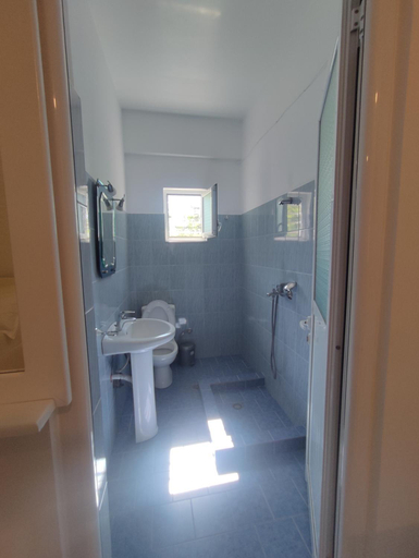 Bathroom, Villa Sidorela, Sarandës