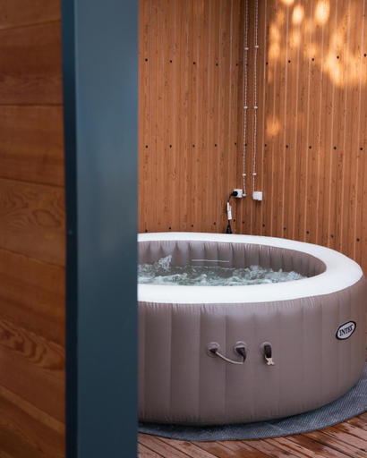 Bathroom 2, All Seasons Sevan