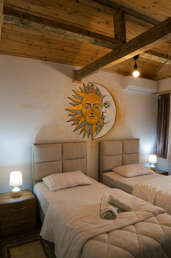 Bedroom 3, Sokaku i te Marreve GuestHouse, Gjirokastrës