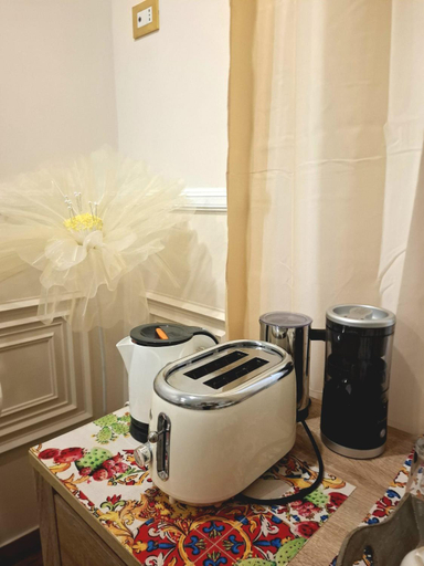 Others 4, Concept b&b naples, Napoli