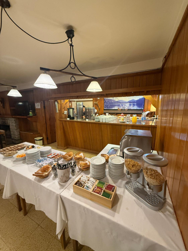 Food & Drinks, Hotel Crismalu - Centro, Lacar