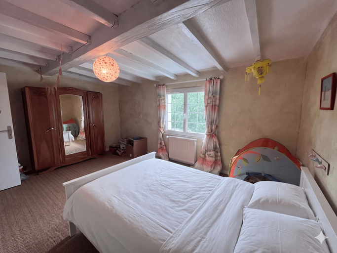Room 3, La Toscane Country Villa Pool Sleeps 10, Tarn