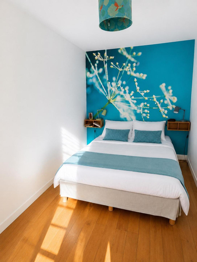 Bedroom 2, Marche St-Honore Apartment, Paris