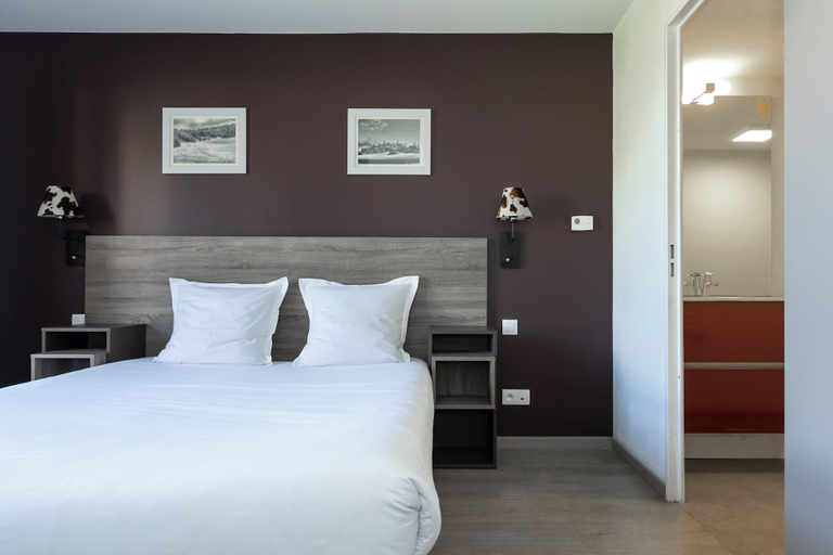 Bedroom 3, Residence Odalys Front de Neige, Savoie