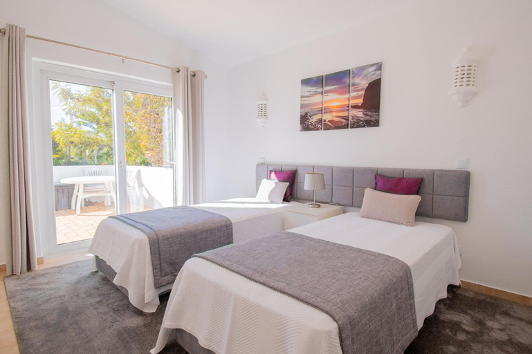 5, vdm: Superb villa on Vale do Milho with heated, Lagoa