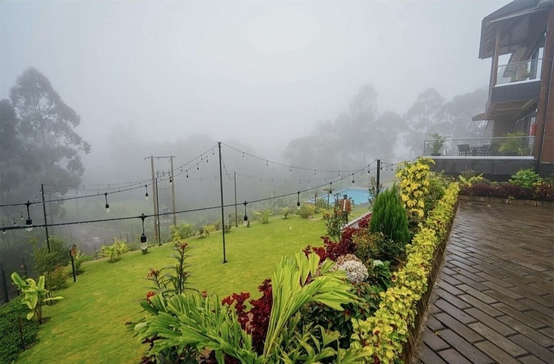 Property grounds, Sharuu Residency, Hai