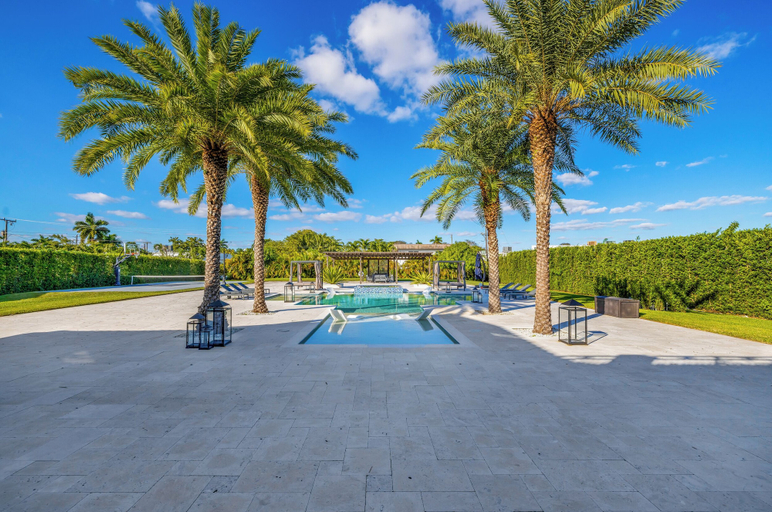 Exterior 2, Villa Castro, Miami-Dade