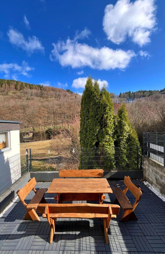 Balcony 4, Moderne Wohnung in Willingen, Waldeck-Frankenberg