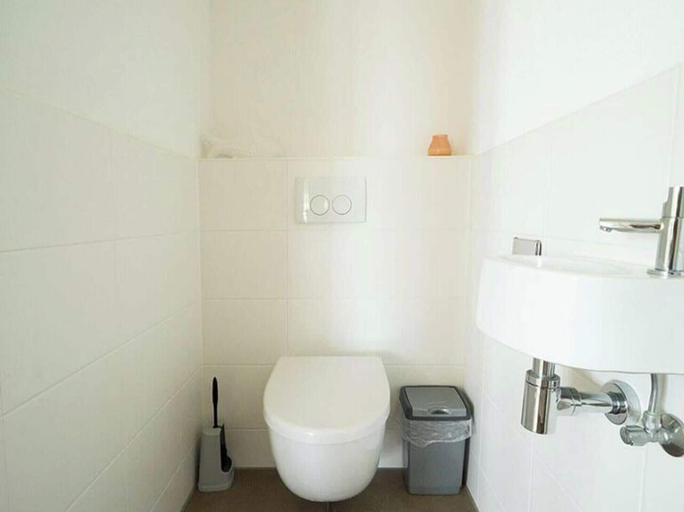 Bathroom, Holiday Home in Uitdam With Sauna, Waterland
