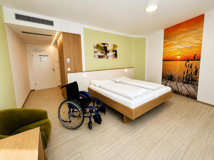 Bedroom 2, Hotel B3 GmbH, Perg