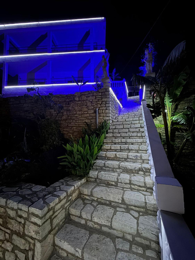 Others 5, Vila Alexandros, Vlorës