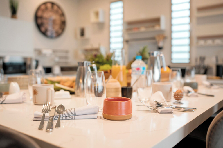 Food & Drinks 5, Apatoa Beach and Garden Village