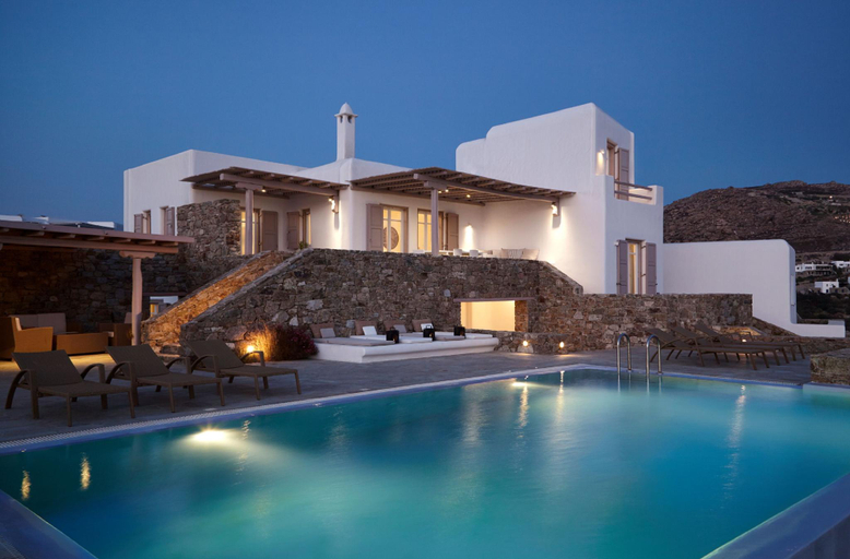 Sport & Beauty 2, Amazing view Mykonian Villa with 5 bedrooms and pool, South Aegean