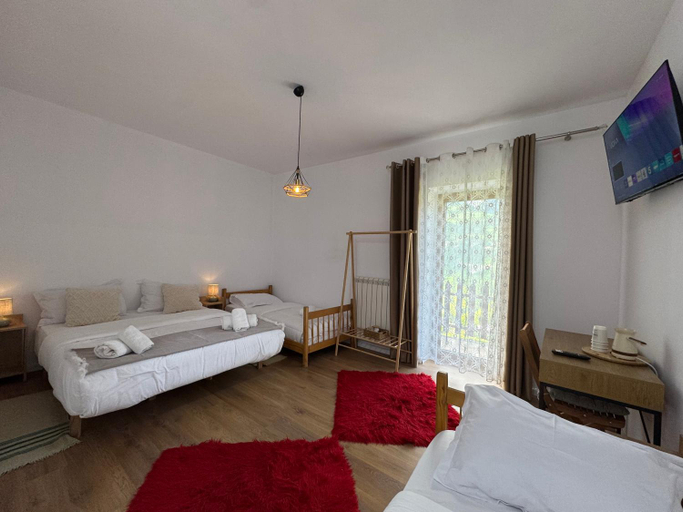 Bedroom 2, Hotel Vellezrit Guri, Shkodrës