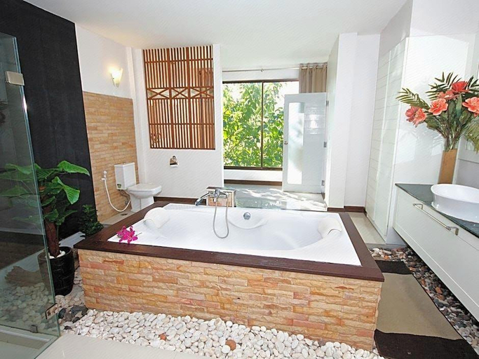 Bathroom 3, Villa Paradis Hotel, Pak Chong