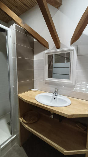 Bathroom 2, La maison d Irma, Gironde