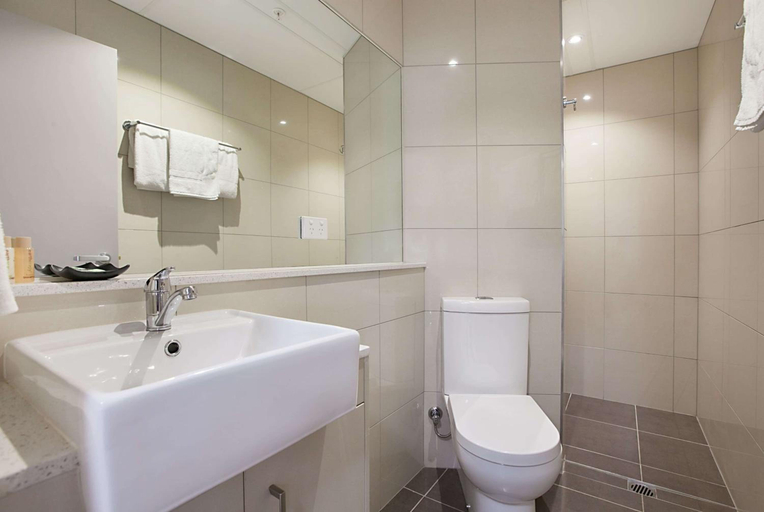 Bathroom 4, Ramada Suites by Wyndham Zen Quarter Darwin, Darwin