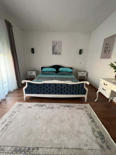 Bedroom 5, Suka Apartments
