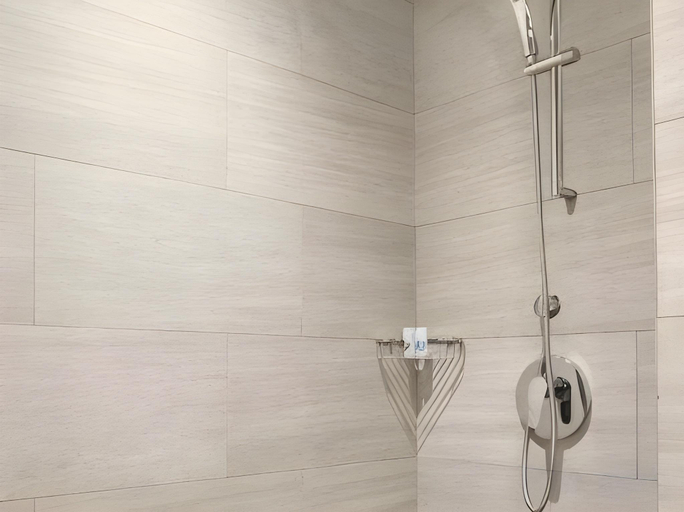 bathroom 10