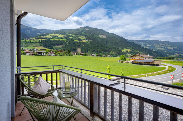 Others 5, Apart Hartl, Schwaz