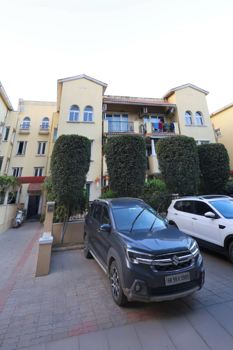 Interior 4, Golden Oak by Redolivenr. DLF Golf Course3bhk, Gurgaon