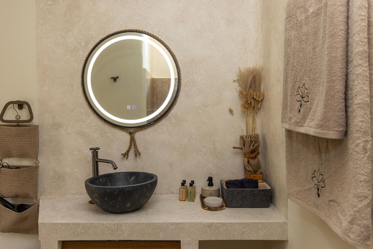 Bathroom 2, The Hydor Element Of Gaea, South Aegean