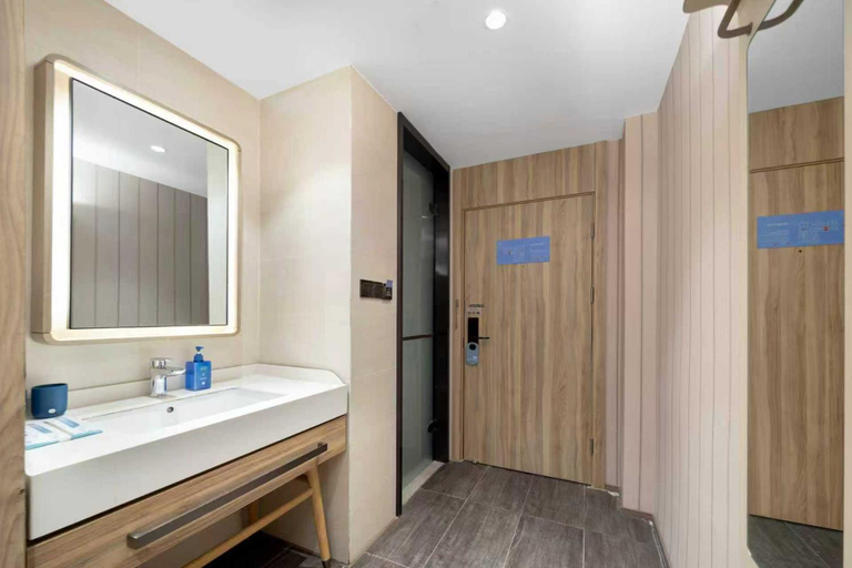 Bathroom 3, Hanting Hotel Xi'an Bell Tower, Xi'an