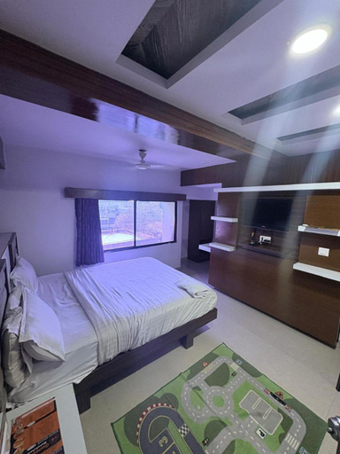 Bedroom 4, Hotel keshav, Ahmadabad