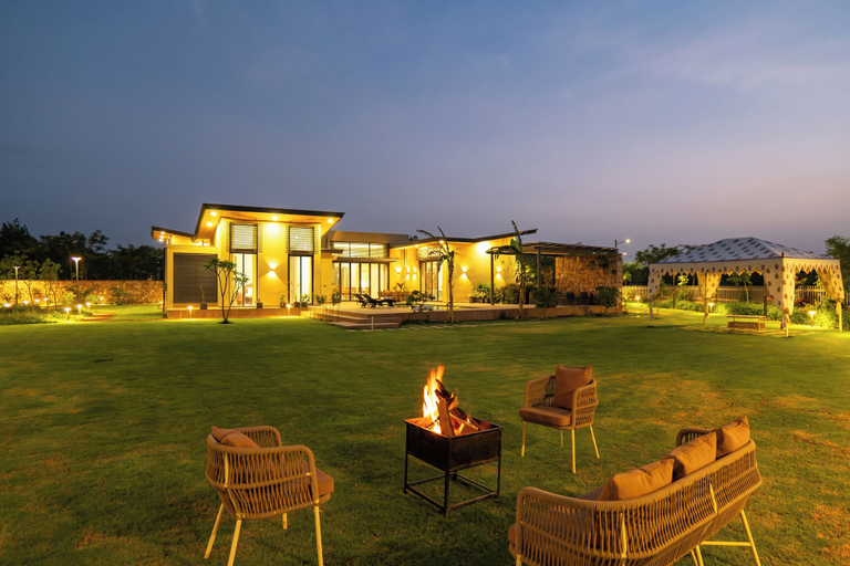 Terrace/patio 3, ELIVAAS 24 Carat 4BHK Villa with Pool, Jaipur