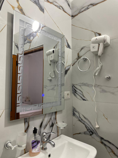 Bathroom 3, Guesthouse SELI, Beratit