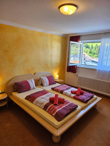 Bedroom 2, Pension Schachner, Liezen