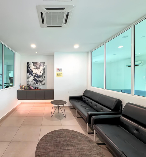 Others 5, Straits Garden Suites, Penang Island